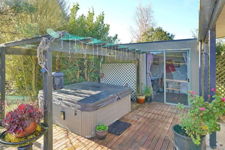 1122 Poyntzs Road West Eyreton_21