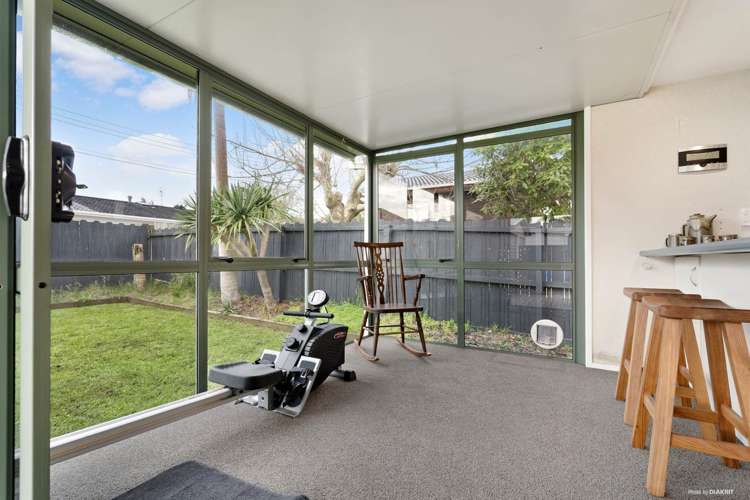 2/94 Howe Street Howick_12