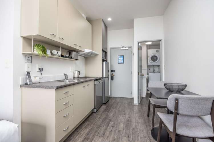 8b/50 Eden Crescent Auckland Central_6