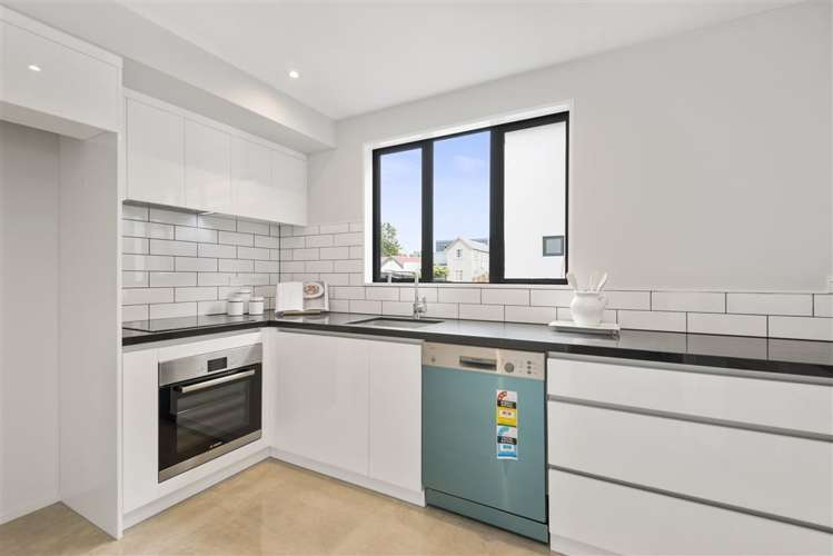 2/946 Colombo Street Saint Albans_5