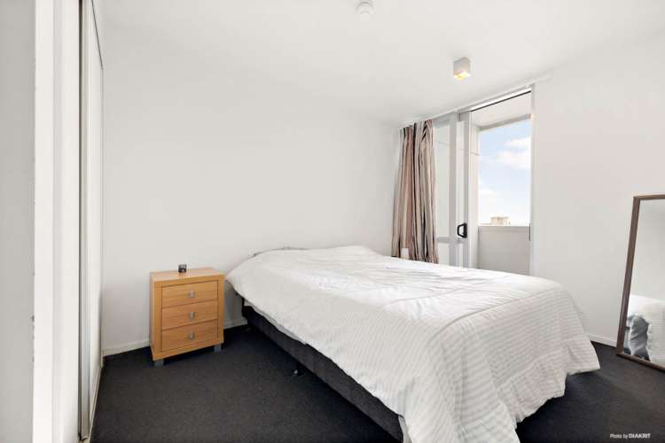 12i/15 City Road City Centre_1