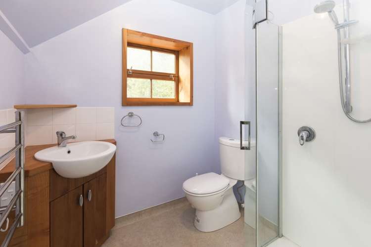 19 Bruce Terrace Akaroa_30