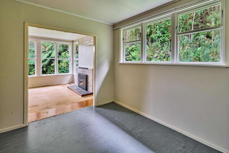 27 Pencarrow Crescent Wainuiomata_5