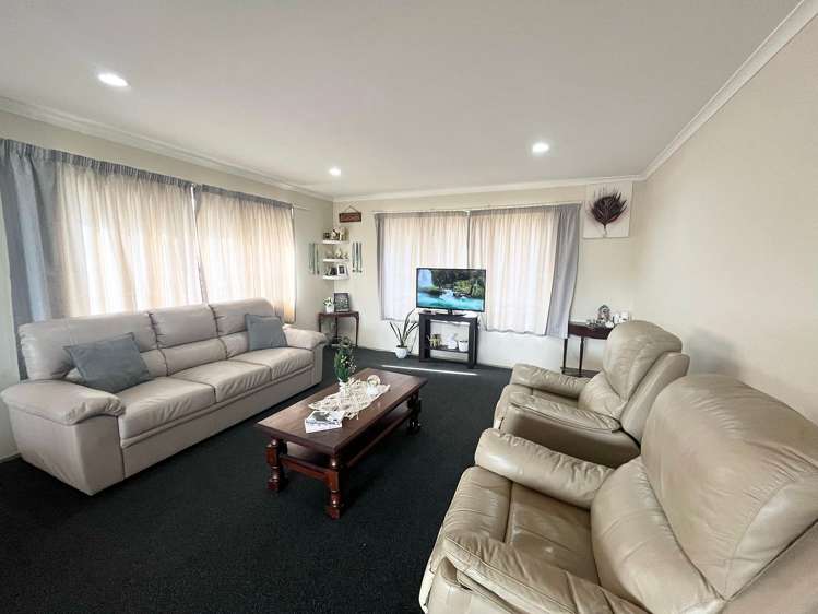 10 Woodgreen Way Hamilton East_1