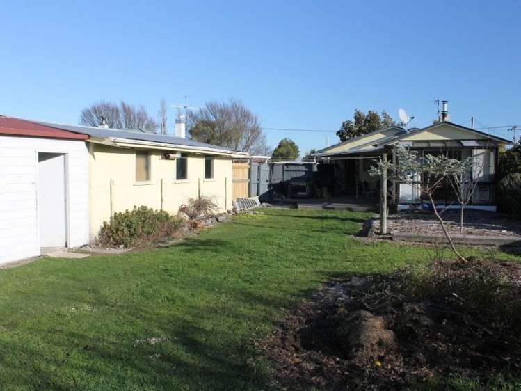 10 Costley Street Carterton_15