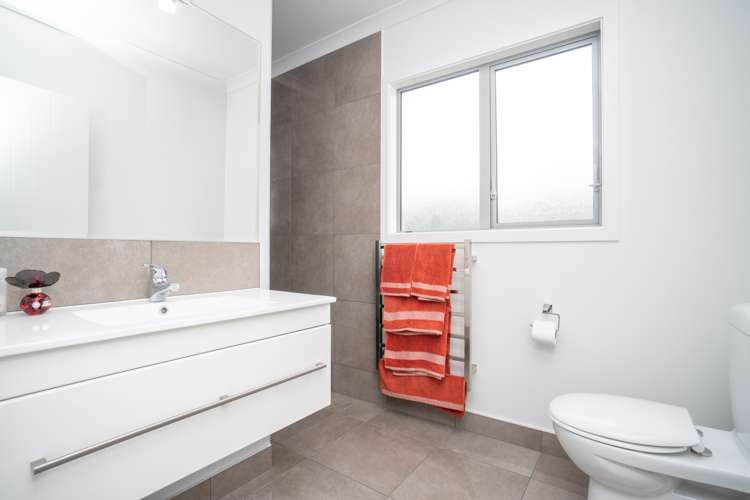 32 Liberty Grove Kelvin Grove_14