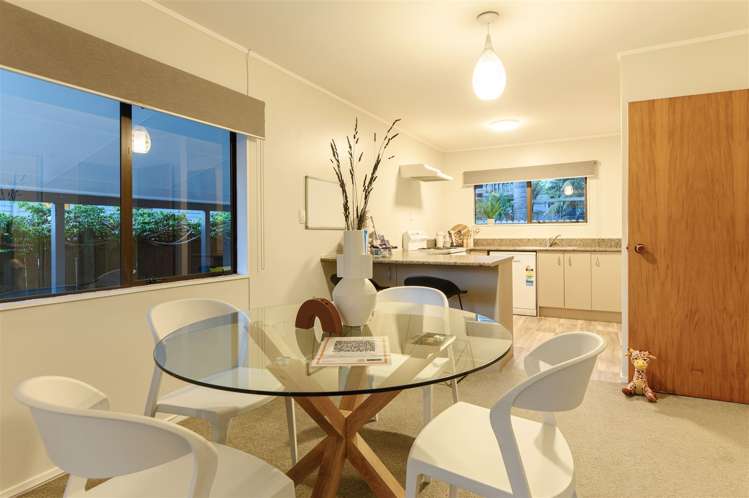 2/18 Gloria Avenue Te Atatu Peninsula_7