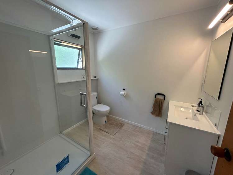 1 Dalmeny Close Murrays Bay_17