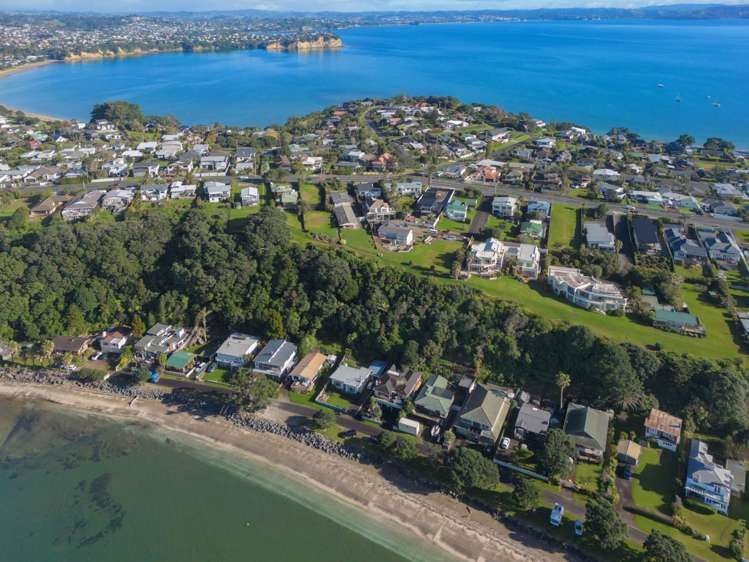 2/1017 Whangaparaoa Road Tindalls Beach_24