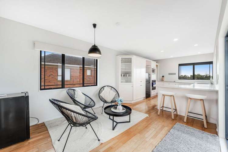 10 Beach Road Mellons Bay_8