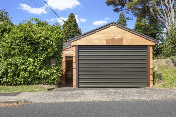 72 Shetland Street Glen Eden_16