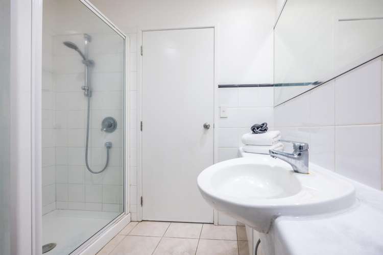 3A/105 Anzac Avenue_5