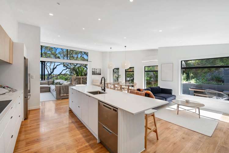 167 Motutara Road Muriwai_12