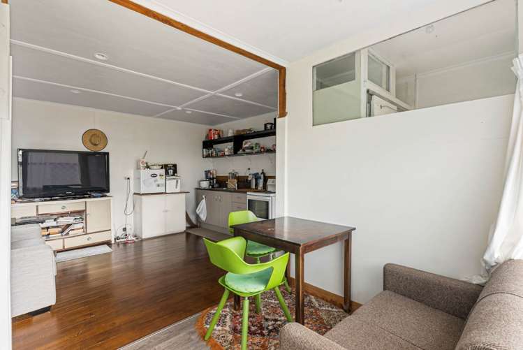 5 Rewa Road Maraetai_9