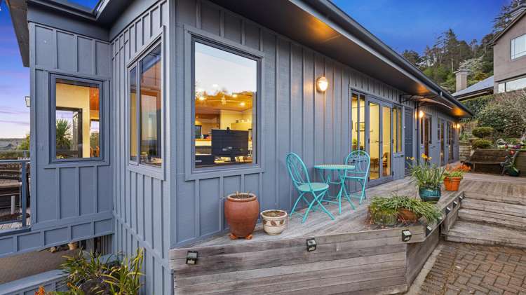 2/50 Wakeman Road Acacia Bay_24