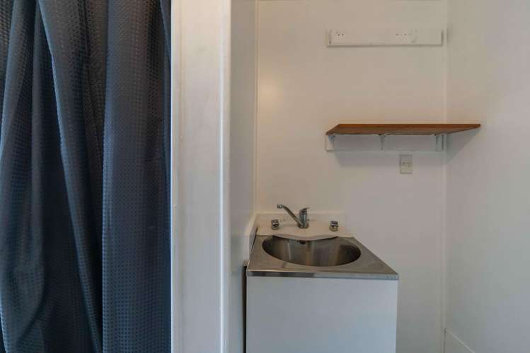2/16 Thames Street Claudelands_9