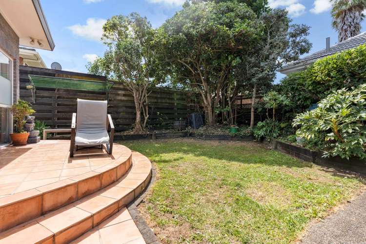 2/14 Taharoto Road Takapuna_1