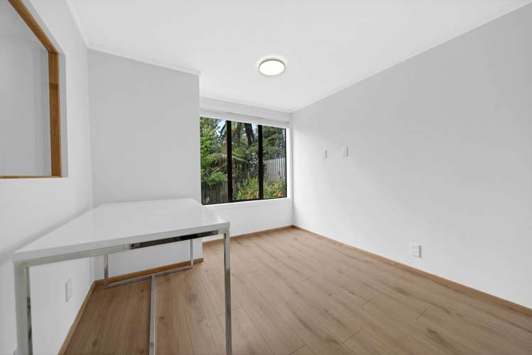 84 & 86 Ayton Drive Totara Vale_27