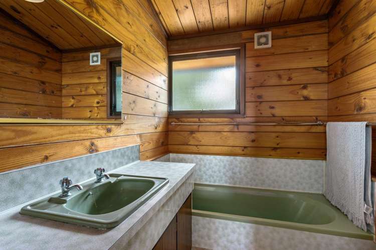 375 Welcome Bay Road Welcome Bay_13