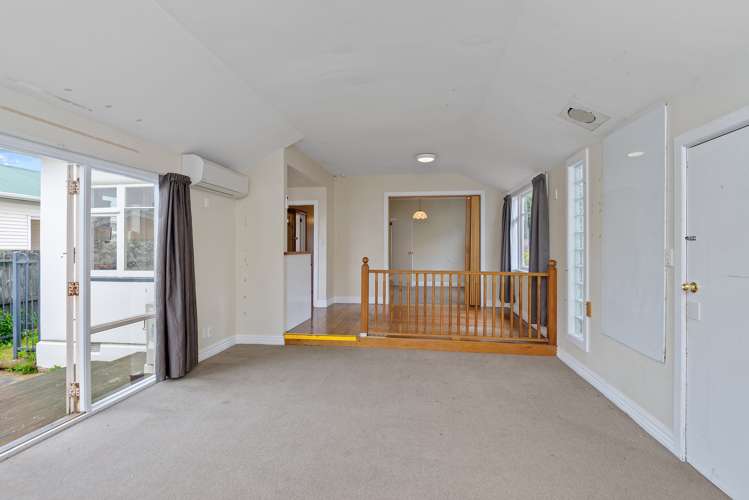 7 Aorangi Road Bryndwr_5