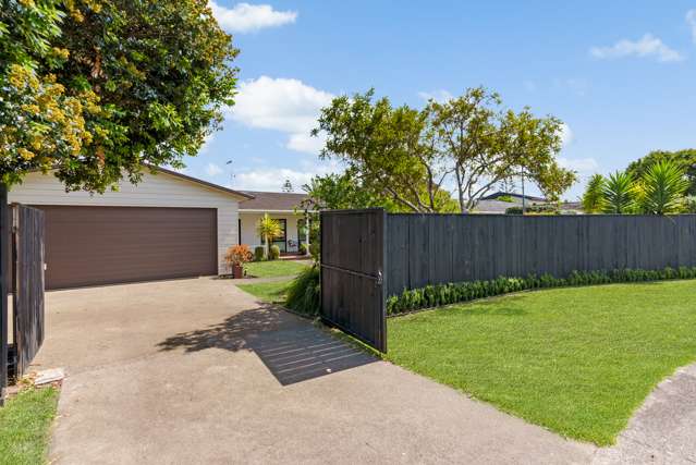 6 Edgewater Grove Orewa_1