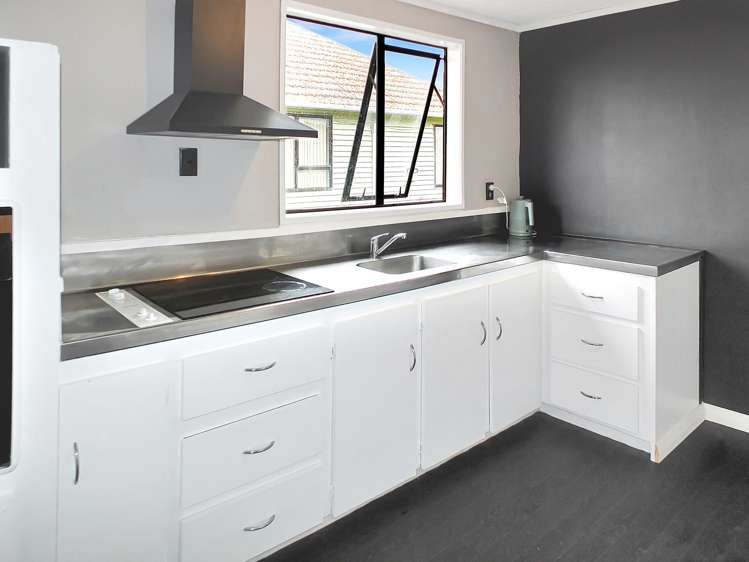 8 Russell Street Foxton_8