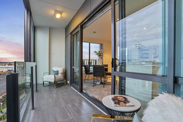 725/8 Dockside Lane Auckland Central_2