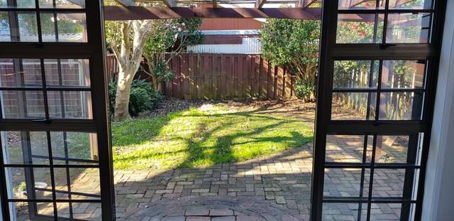 2/151 Selwyn Street Onehunga_2