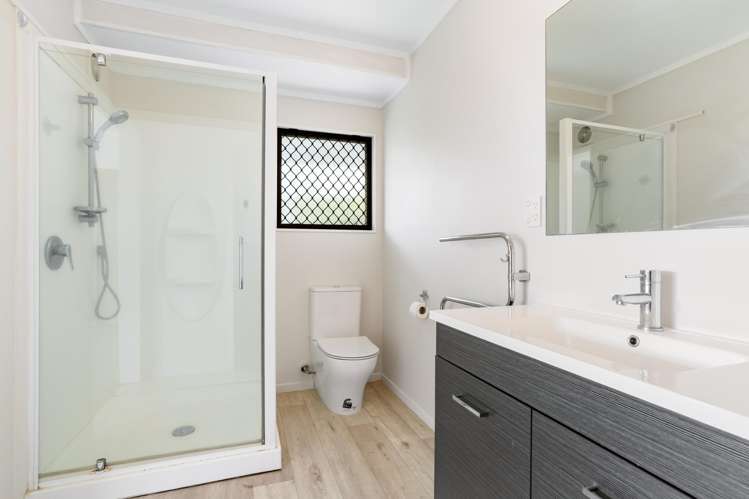 135 Everitt Crescent Whangamata_12