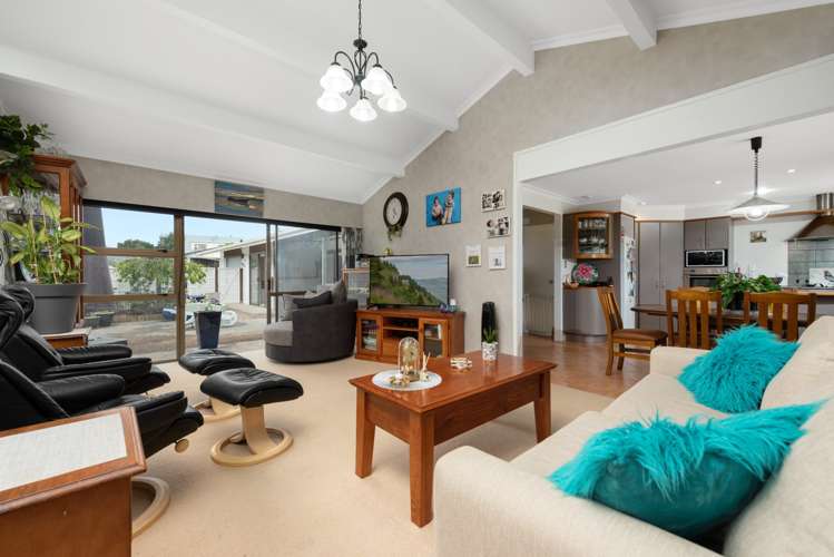 4 Rangataua Street Welcome Bay_10