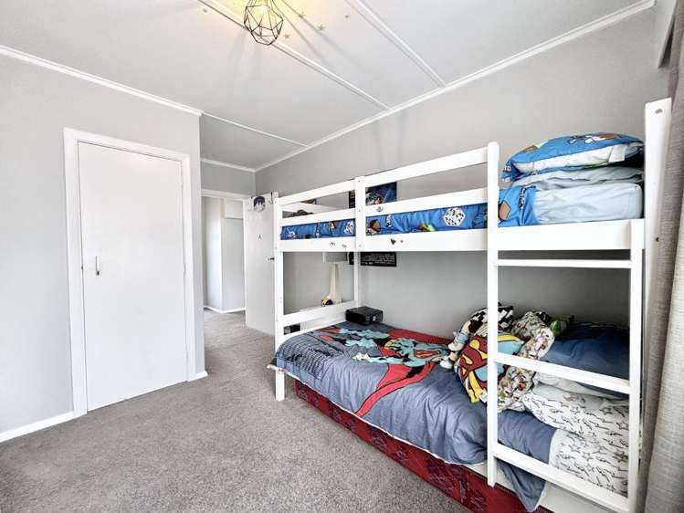 179 Waddington Drive Naenae_11