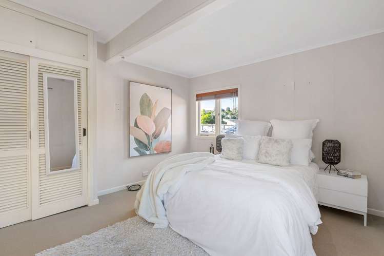 11 Luplau Crescent Cockle Bay_11