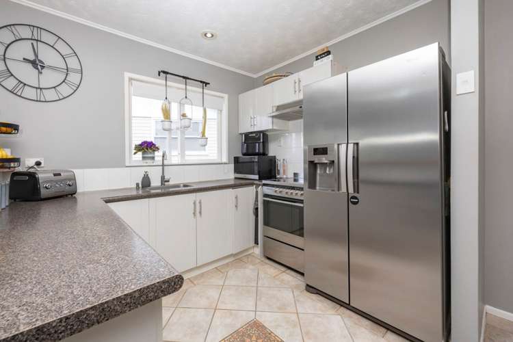 70 Barrys Road Glendene_4