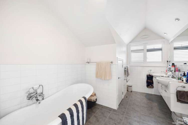 1/177 Hurstmere Road Takapuna_14