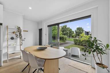 28/27 Powell Street_1