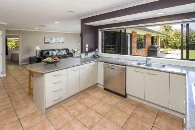 9 Newinn Crescent East Tamaki Heights_2