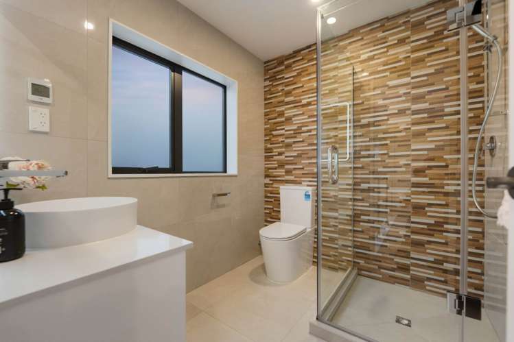 219B & 1/219B Murphys Road Flat Bush_24