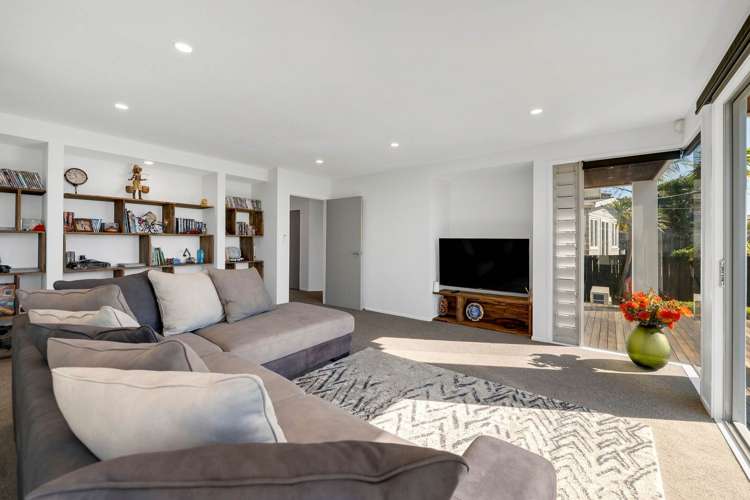 7 Sea View Terrace Maraetai_11