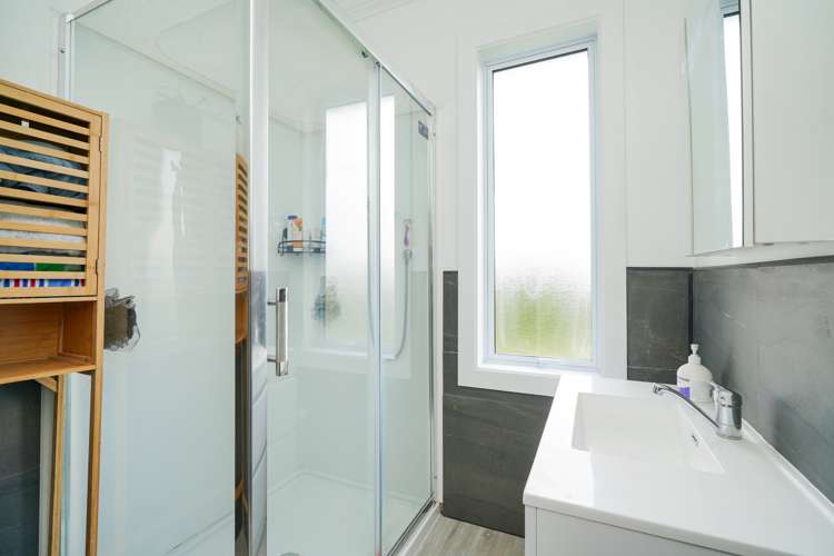 200 Pomona Street Strathern_12