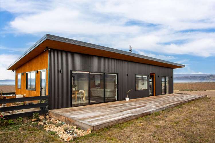 403 McArthur Road Alexandra_13