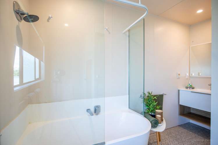 48 Wainui Road Raglan_16