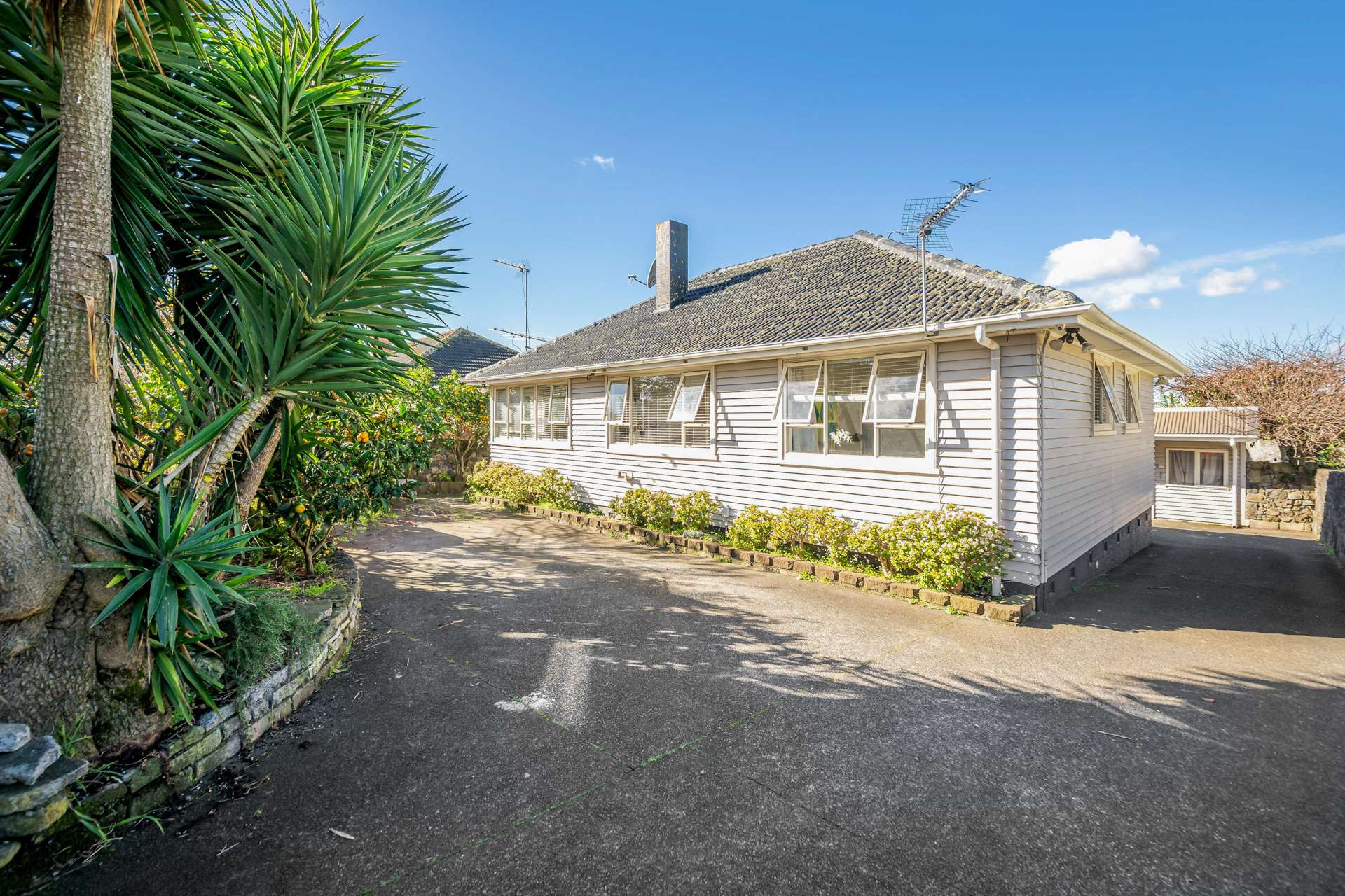 52 Heatherbank Street Glen Innes Auckland City Houses for Sale