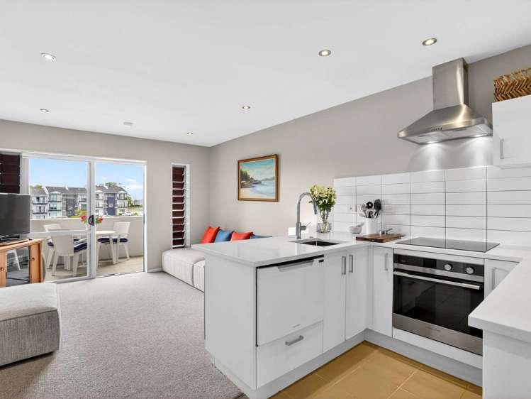 E3/71 Spencer Road Albany_2