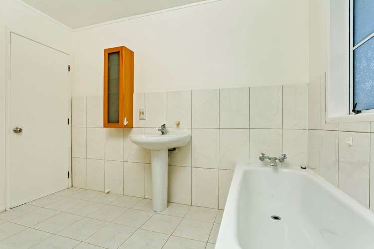 2/7 Campbell Road Takapuna_11