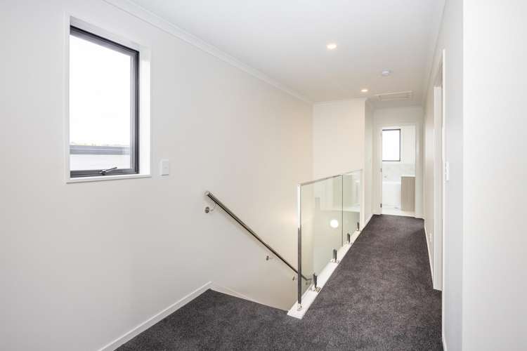 2/40A Exeter Street Glenview_20