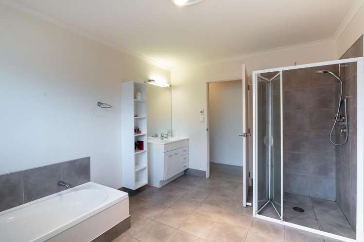 83 Roberts Line Kelvin Grove_9