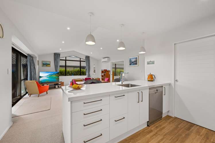 50 Harvard Road Burleigh_5