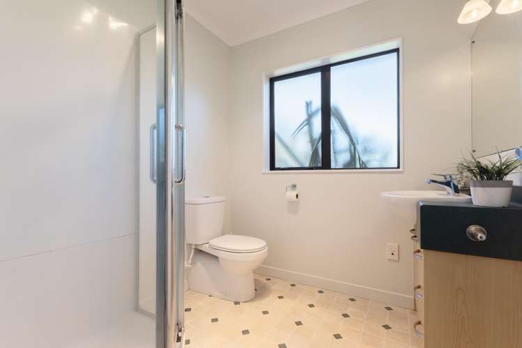 3 Leanne Way Waikanae Beach_17