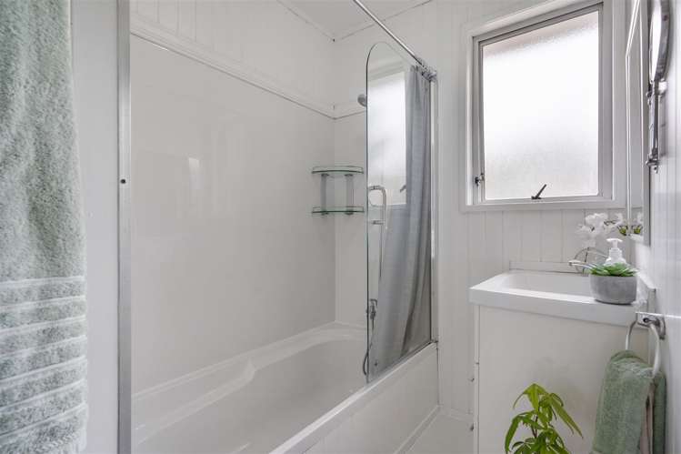 62 Hellyers Street Birkdale_17