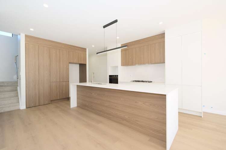 4 Waimarie Drive 1694_1
